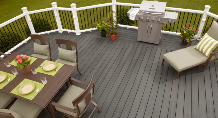 Fiberon Sanctuary Decking in Earl Grey