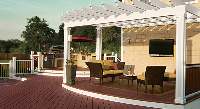 Trex Transcend® in Lava Rock