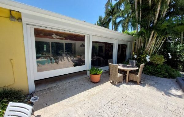 MaestroShield Retractable Vinyl Screens